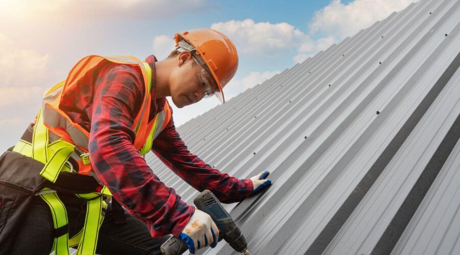 Professional Emergency Roof Repairs services in Johannesburg, MI